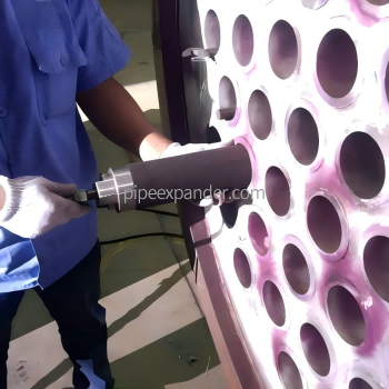Extra high pressure hydraulic pipe expansion machine