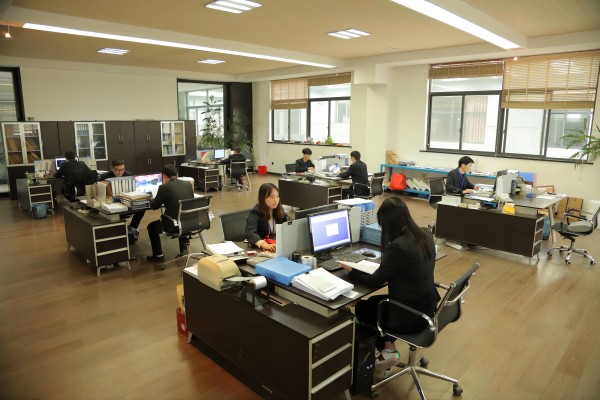 办公室600x400.jpg